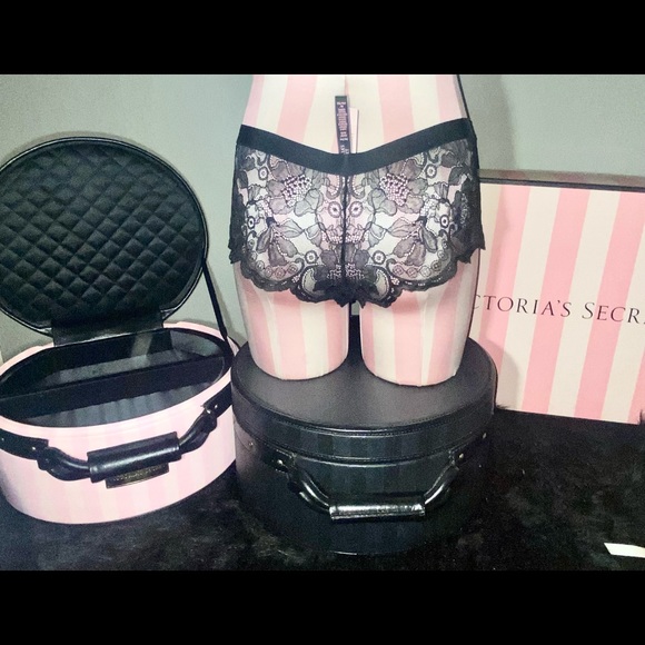 New Victoria’s Secret VERY SEXY Shine Strap Lace Shortie Panty Black Small - Picture 2 of 4